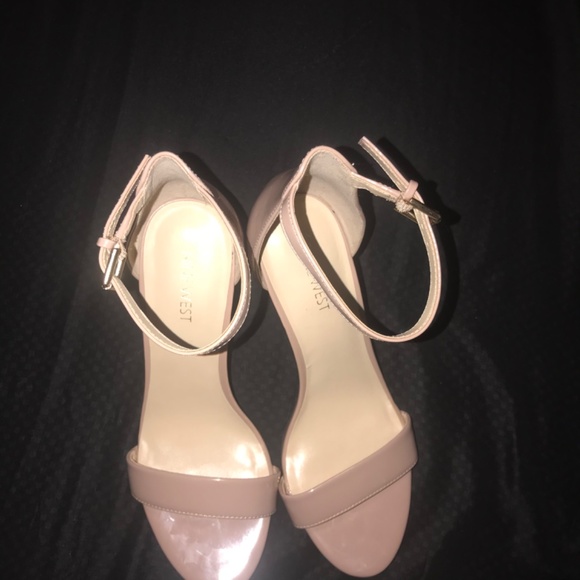 Tan Nine West Heels - Picture 2 of 4